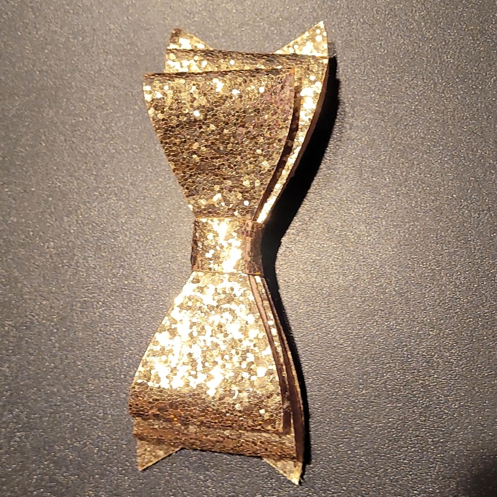 Bow barrette